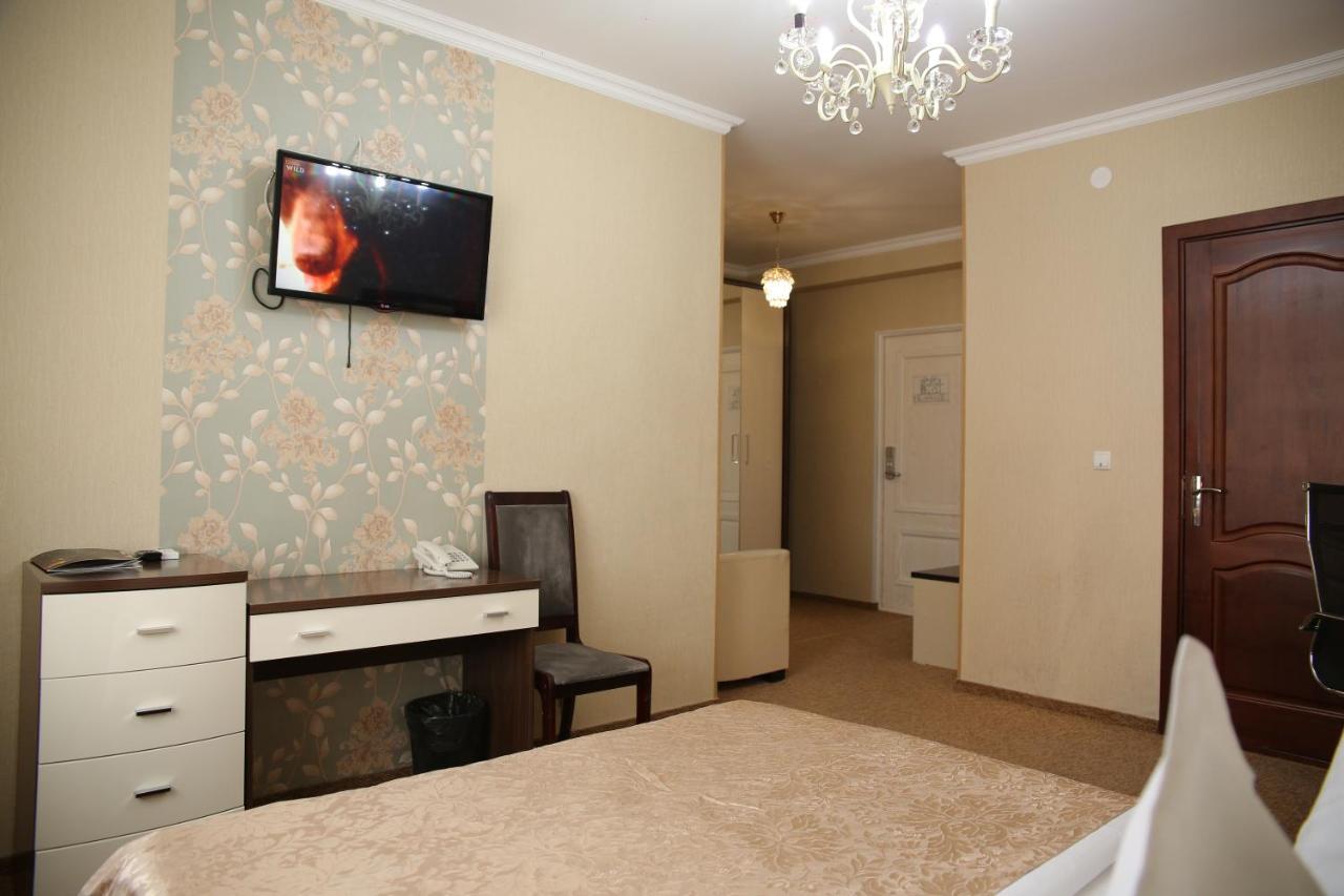 Sweet Home Hotel Atyraū Dış mekan fotoğraf