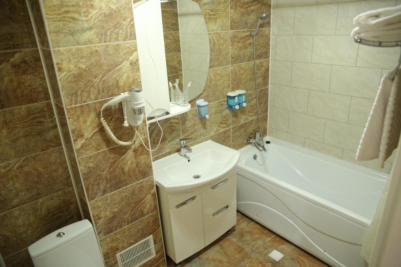 Sweet Home Hotel Atyraū Dış mekan fotoğraf