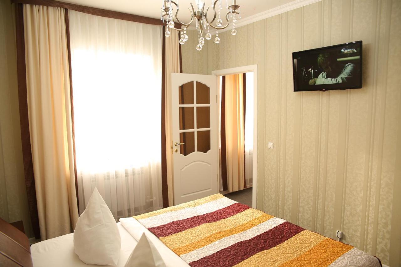Sweet Home Hotel Atyraū Dış mekan fotoğraf