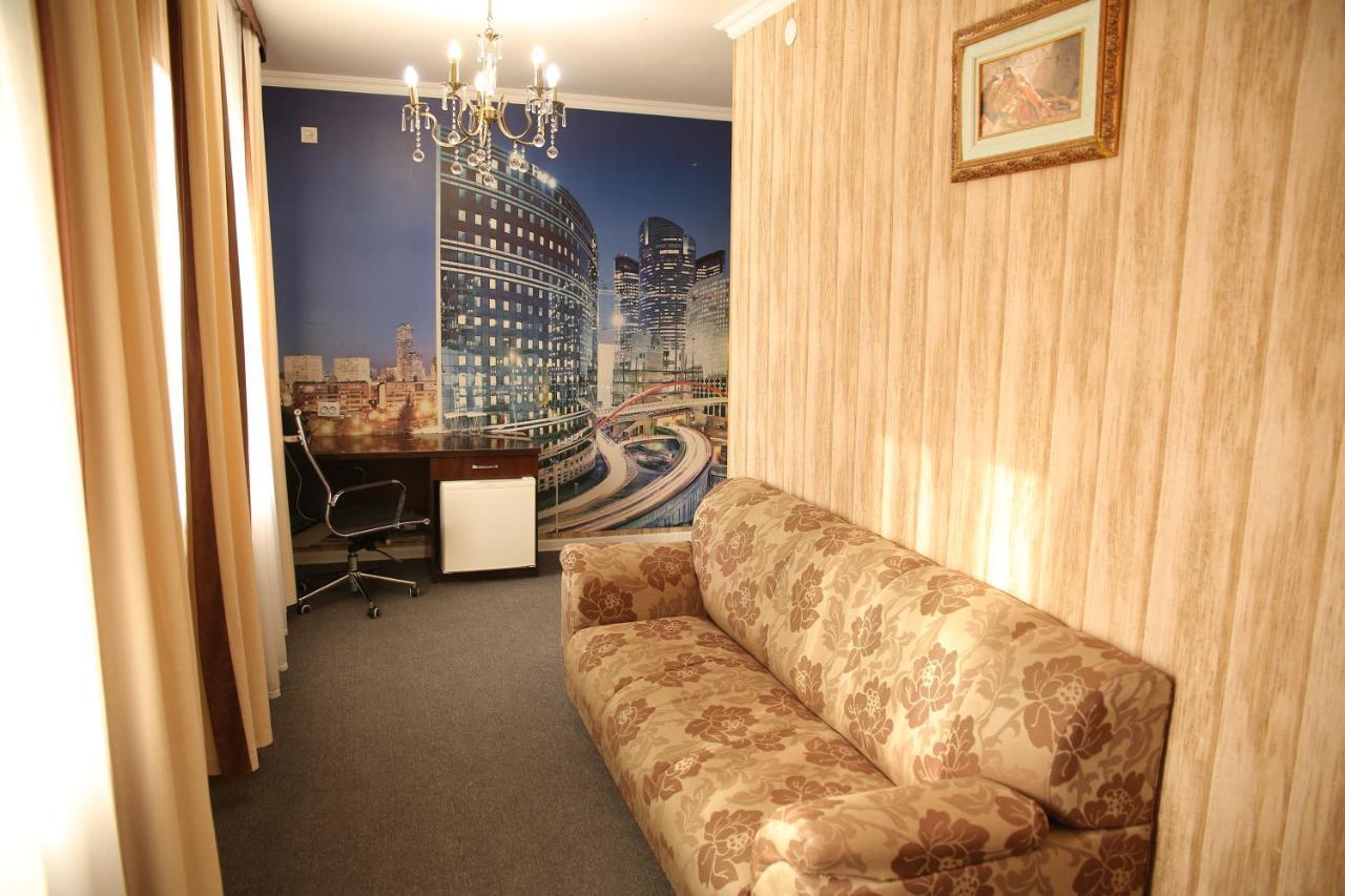 Sweet Home Hotel Atyraū Dış mekan fotoğraf